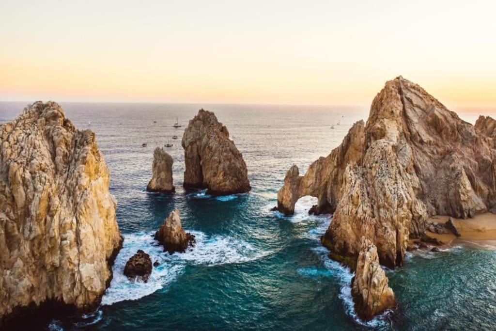 Vacay Condo Walk To The Beach Restaurants & Clubs Cabo San Lucas Ngoại thất bức ảnh